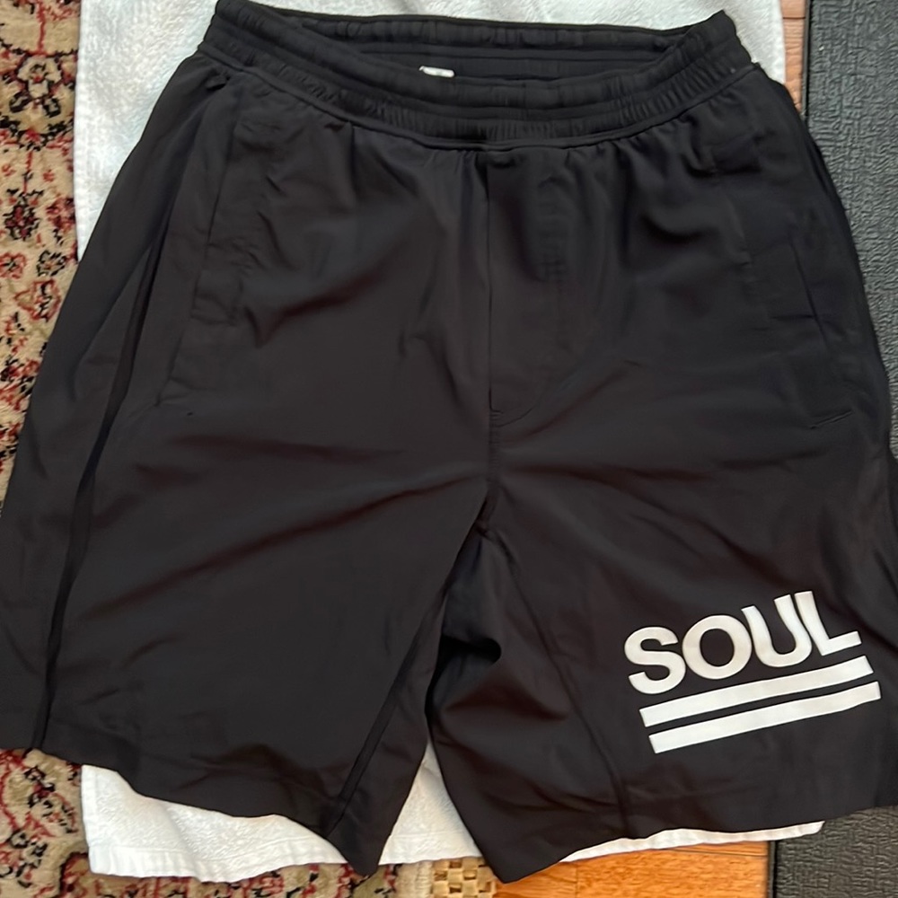 Mens SoulCycle/Lululemon pace breaker black shorts